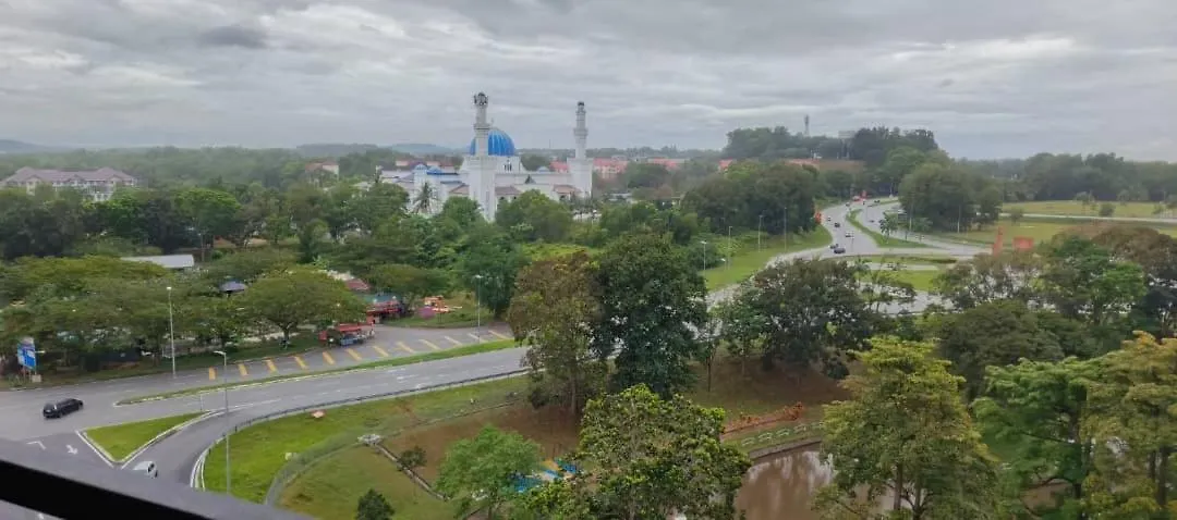 Klia Residence Homestay Apartment, Near Sepang Circuit And Klia - 3 Bedroom Fully Aircond Nilai Malaysia